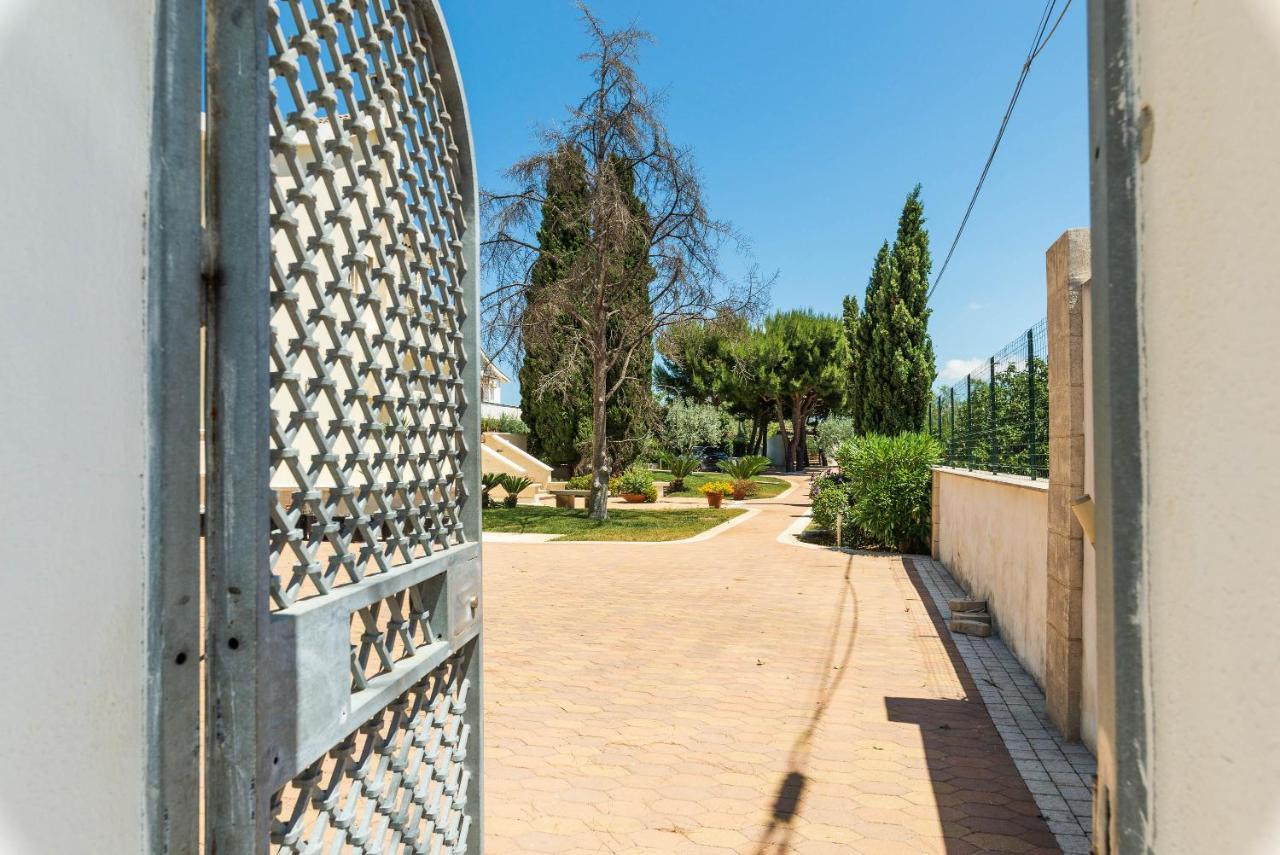 Casa Agapantus Con Piscina Da Giugno Apartment Bari Exterior photo